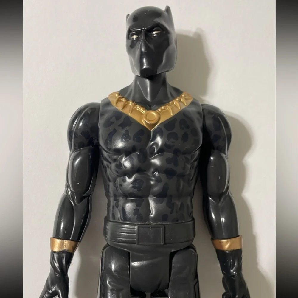 Marvel Black Panther Legend Figure